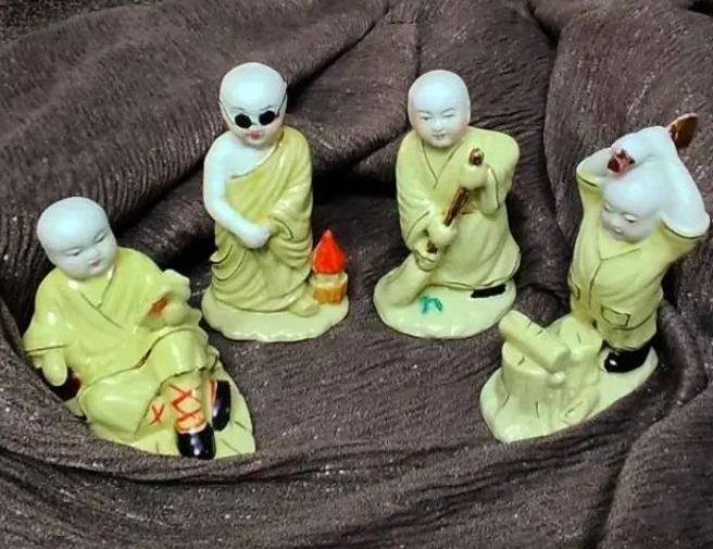 مجسمه بودا چهار عددی چینی