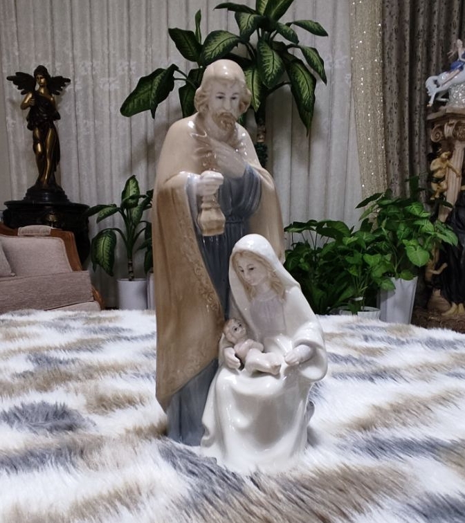 مجسمه چینی مریم و زکریا