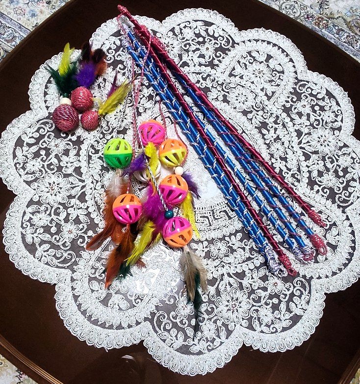 اسباب بازی چوبی توپ زنگوله دار پردار قیمت ۱۵۰