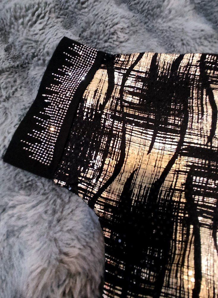 تیشرت نگین کاری شده پولک کاری طلاکوب جنس ویسکوز اصل