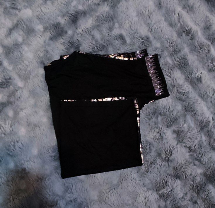 تیشرت نگین کاری شده پولک کاری طلاکوب جنس ویسکوز اصل